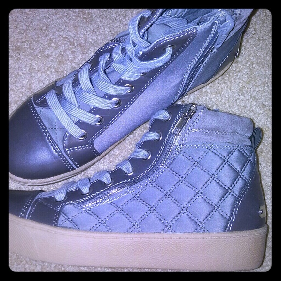 Grey Juicy Couture sneakers - Picture 1 of 4